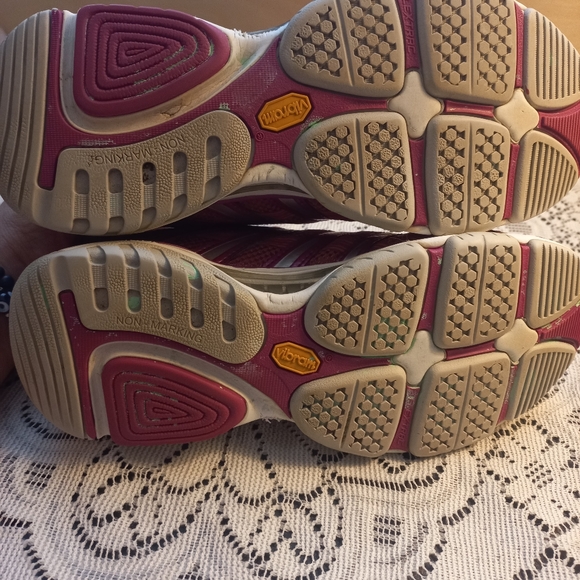 Women's Pink Aero VIBRAM  SIZE 8 M SHOES/SNEAKERS/ RUNNING/WALKING SHOES Nice - Picture 16 of 16